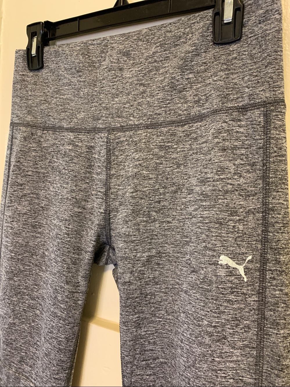 Puma Heathered Gray Yoga Athletic Leggings Pintuck Pleats Mesh Back Panels